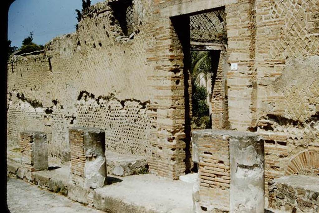 II.2 Herculaneum, 1957. Looking towards doorway. Photo by Stanley A. Jashemski.
Source: The Wilhelmina and Stanley A. Jashemski archive in the University of Maryland Library, Special Collections (See collection page) and made available under the Creative Commons Attribution-Non Commercial License v.4. See Licence and use details. J57f0433